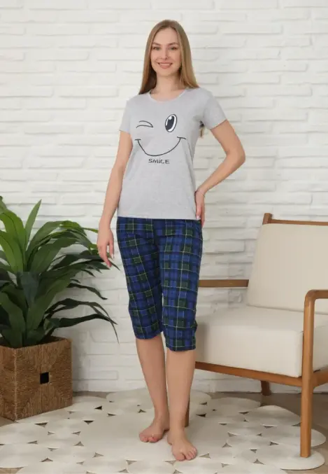 Pijama dama , bluză cu mânecă scurtă si pantaloni 3/4 ,culoare gri, Engros